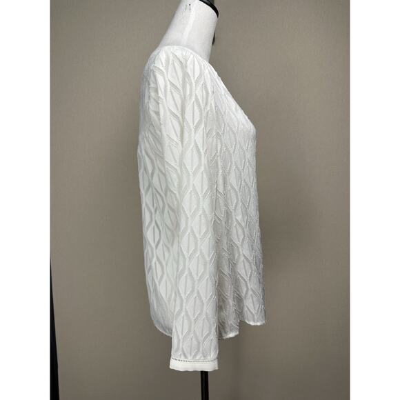 Chico's Size 00/XS White Sheer Long Sleeve Blouse V Neck Texture Classic Beach - Picture 5 of 16